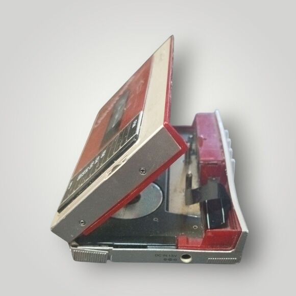 Vintage Sony WM F10 FM Radio & Cassette Player Metal Walkman Parts Only - Picture 4 of 7